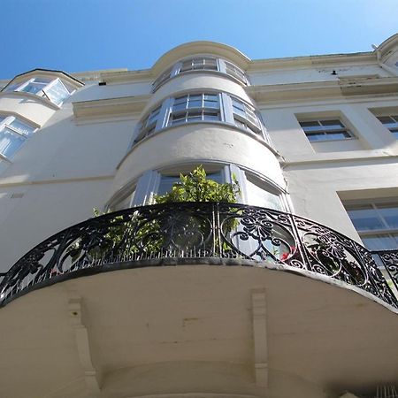 แบลนช์ เฮาส์ โฮเต็ล ออฟิเชียล Hotel Brighton ภายนอก รูปภาพ